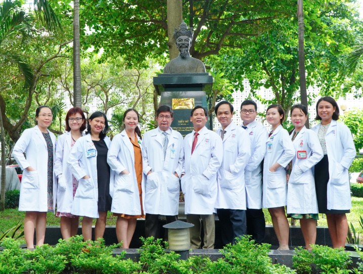 Top 5 bác sĩ giỏi Tiêu hóa tại TP.HCM – Địa chỉ khám dạ dày, gan mật uy tín hàng đầu